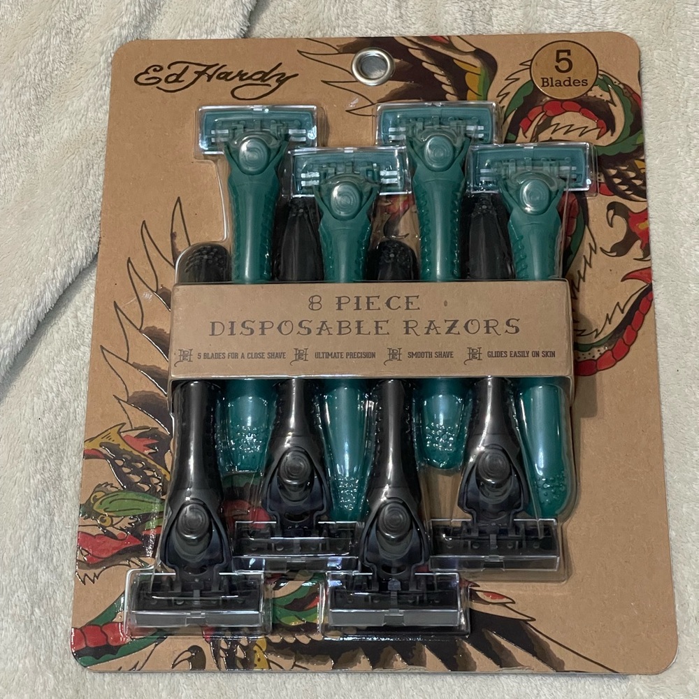 Ed Hardy Teal and Black Disposable Razors